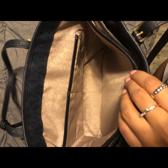 Navy Blue Jet Set Tote With Large Snap Pocket - Picture 5 of 6